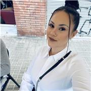 Soy professora en educación infantil. Tengo acabo el bachillerato.
Daría clases a niños de primaria, en cualquier materia.